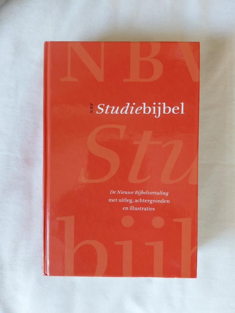 Studiebijbel NBV, Ophalen of Verzenden, Zo goed als nieuw