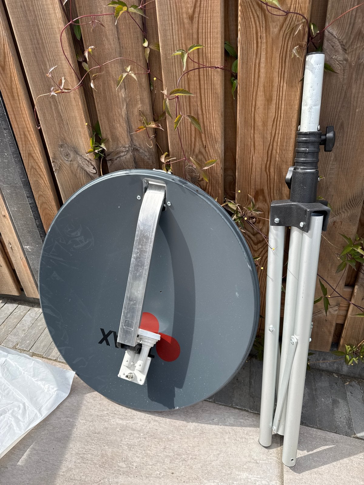 Satellietschotel met statief - voor de camping, Audio, Tv en Foto, Schotelantennes, Ophalen, Gebruikt, (Schotel)antenne, Overige merken