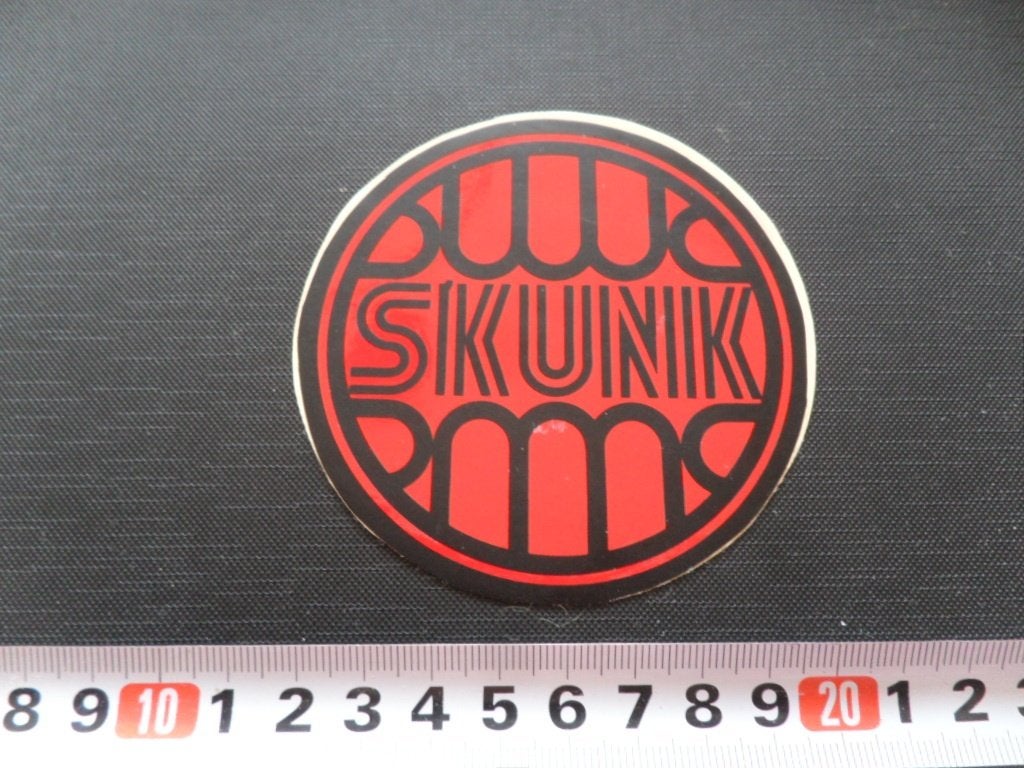 sticker SKUNK, Ophalen, Zo goed als nieuw