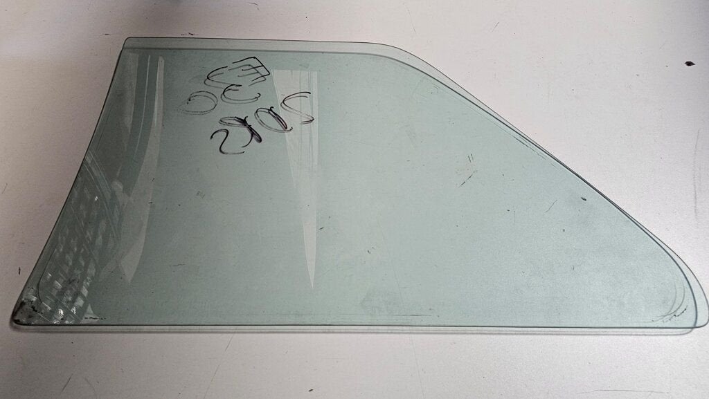 Zijruit raam groen rechts achter BMW E30 2 deurs 51361888456, Auto-onderdelen, Gebruikt, -, Deur, -