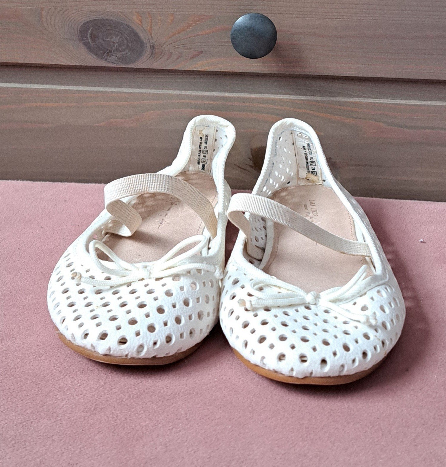 Witte ballerina's voor meisjes - Maat 28, Kleding | Dames, Schoenen, Ophalen, Zo goed als nieuw, Wit, Ballerina's