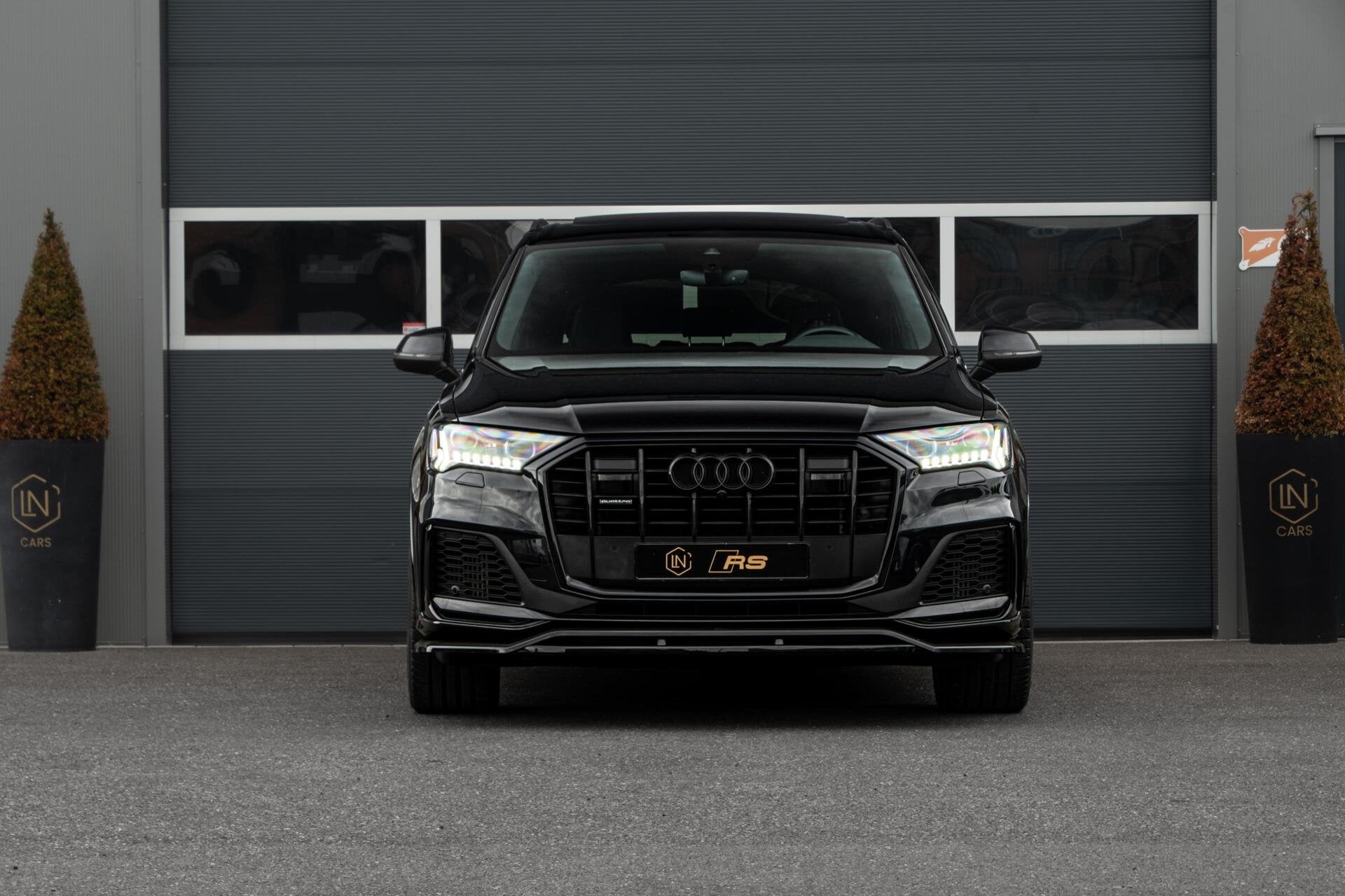 Audi Q7 55 TFSI e Quattro | Pano | Black| RS Zetels, Auto's, Audi, Automaat, Gebruikt, Met garantie (alle), Zwart