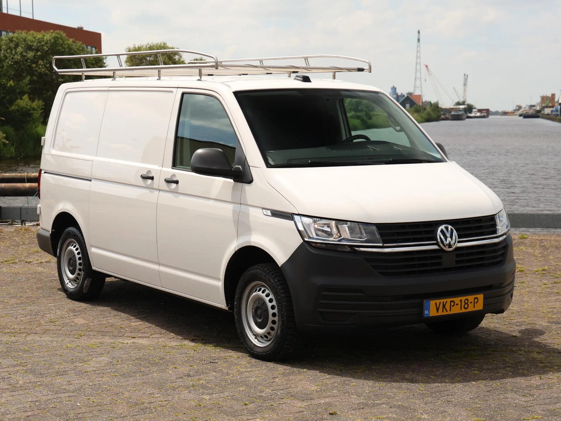 Volkswagen Transporter 2.0 TDI 90 pk L1H1 (bj 2021), Voorwielaandrijving, Gebruikt, Wit, Bedrijf