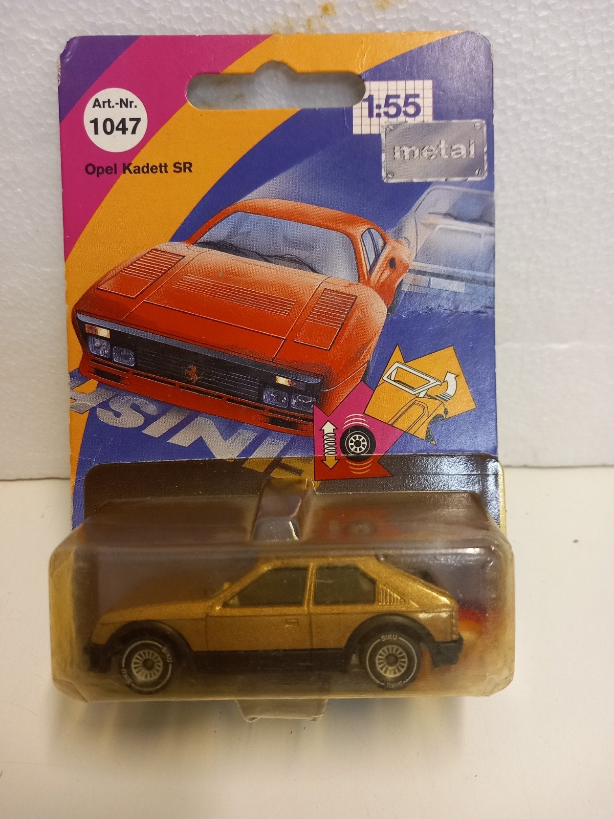 SIKU blister Opel Kadett type D goud 3INCH, Ophalen of Verzenden, Zo goed als nieuw, Auto