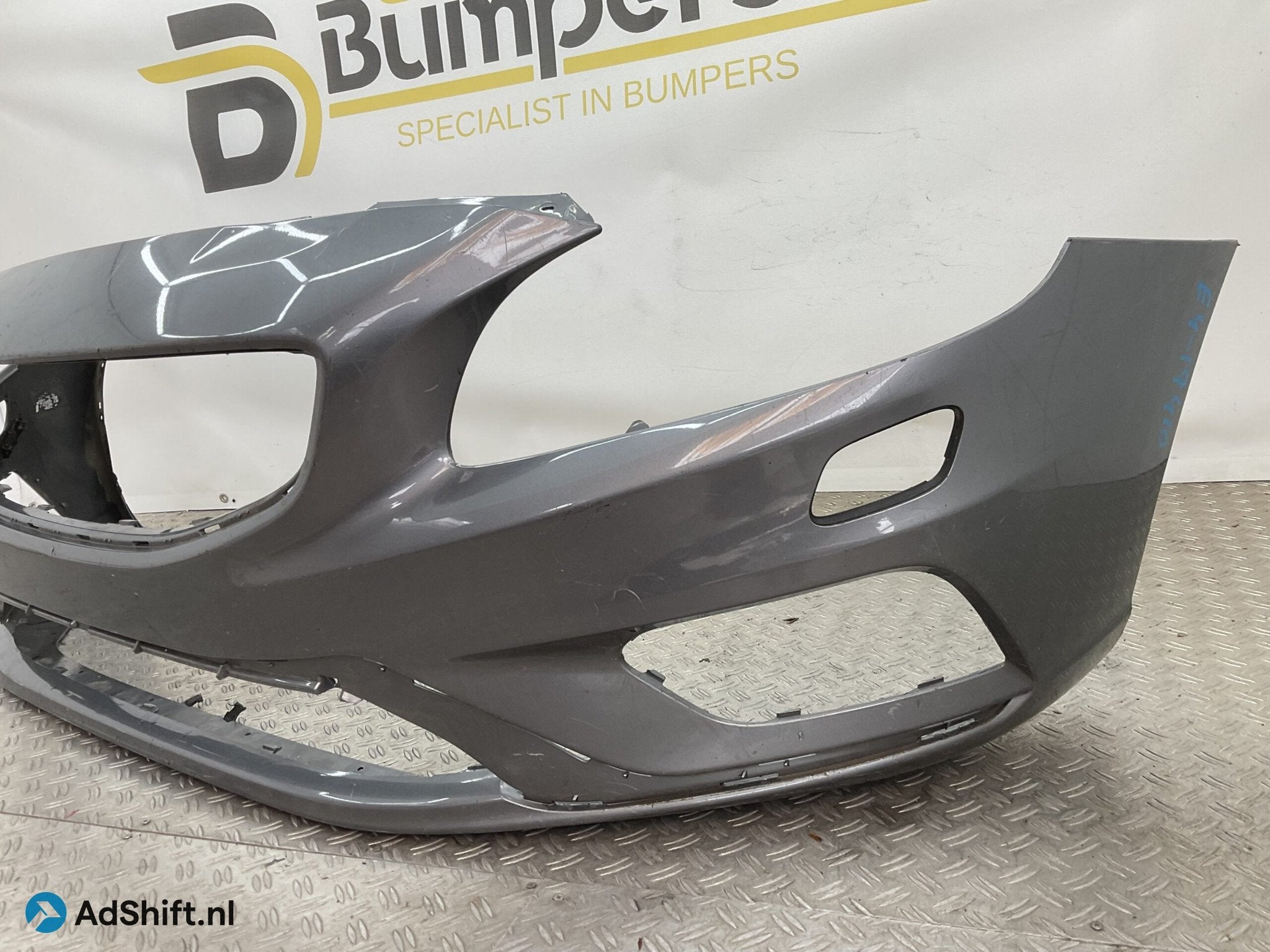 BUMPER Volvo V60 S60 2018-2022 31383136 VOORBUMPER E4-19410, Bumper
