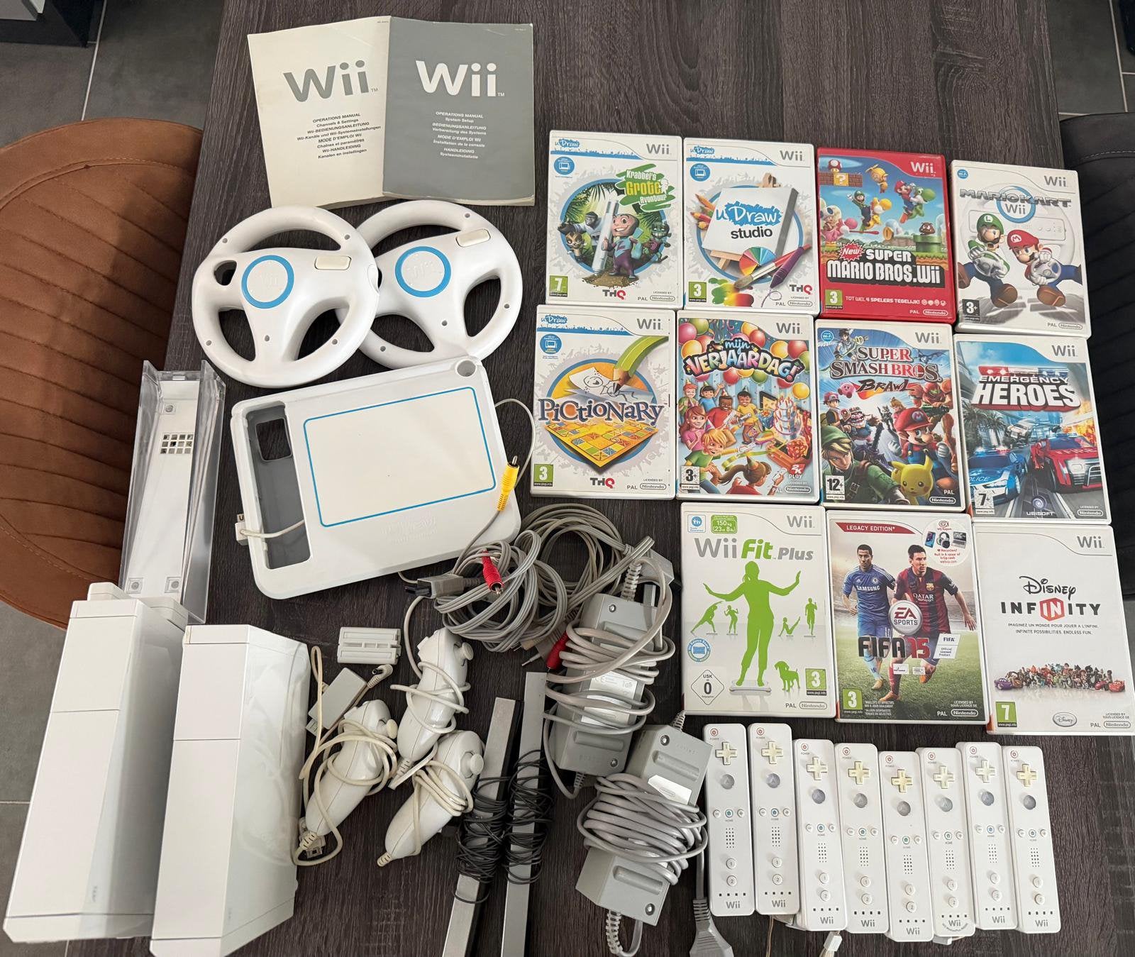 2 Nintendo’s wii te koop (set), Ophalen of Verzenden, Zo goed als nieuw, Met 2 controllers