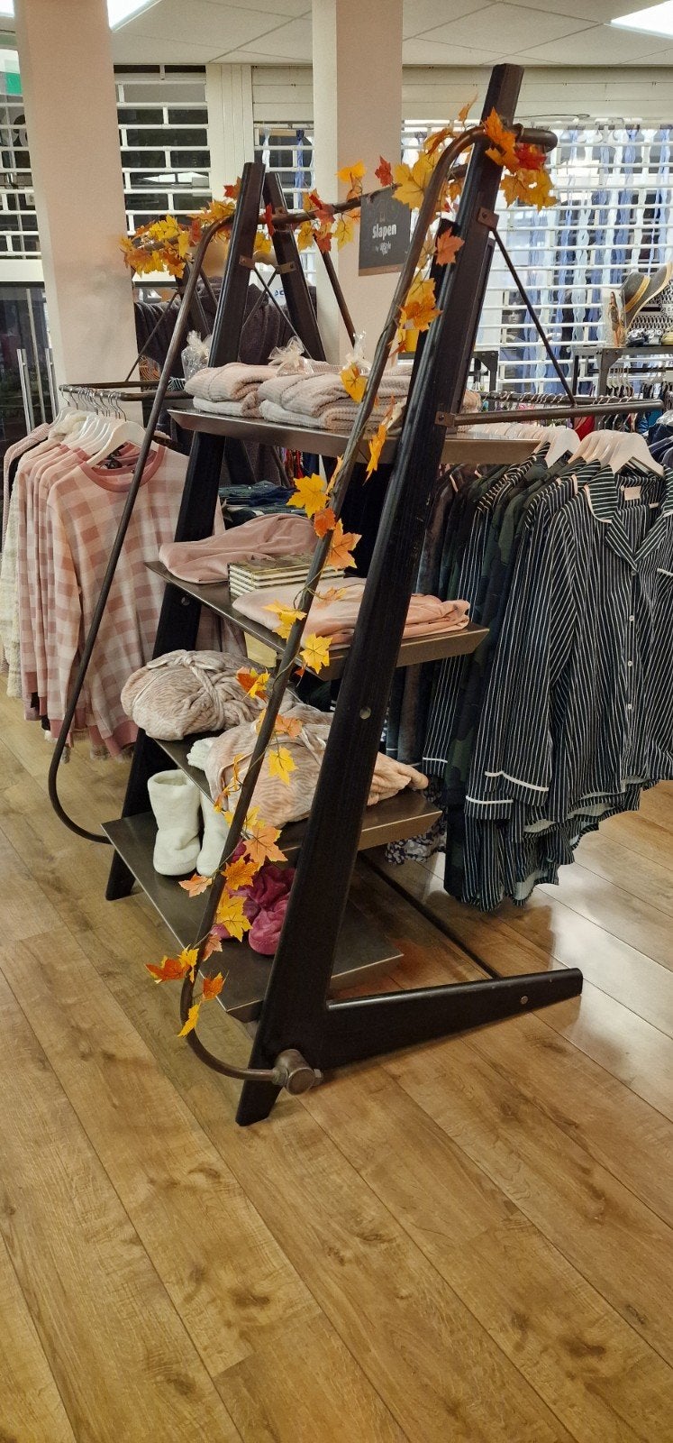 Bijzondere display kast / etagere - industrieel design, Ophalen, Gebruikt