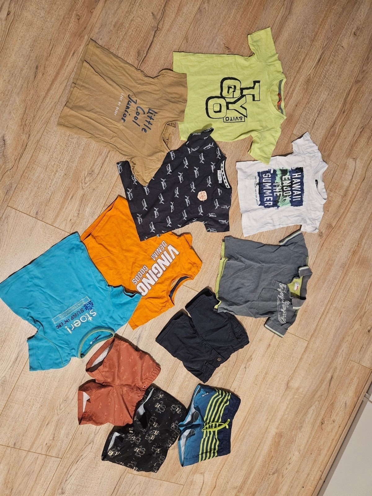 Kledingpakket maat 92: T-shirts en korte broeken, Ophalen of Verzenden, Gebruikt, Jongen, Setje