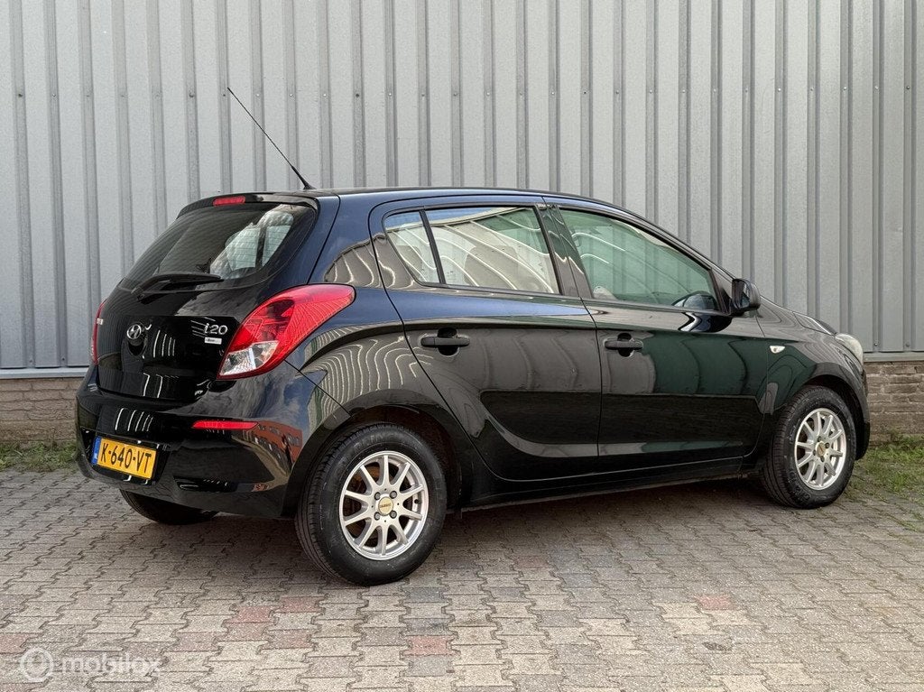 Hyundai i20 1.2i i-Motion | Airco | 5-Deurs, Euro 5, Zwart, Bedrijf, Handgeschakeld