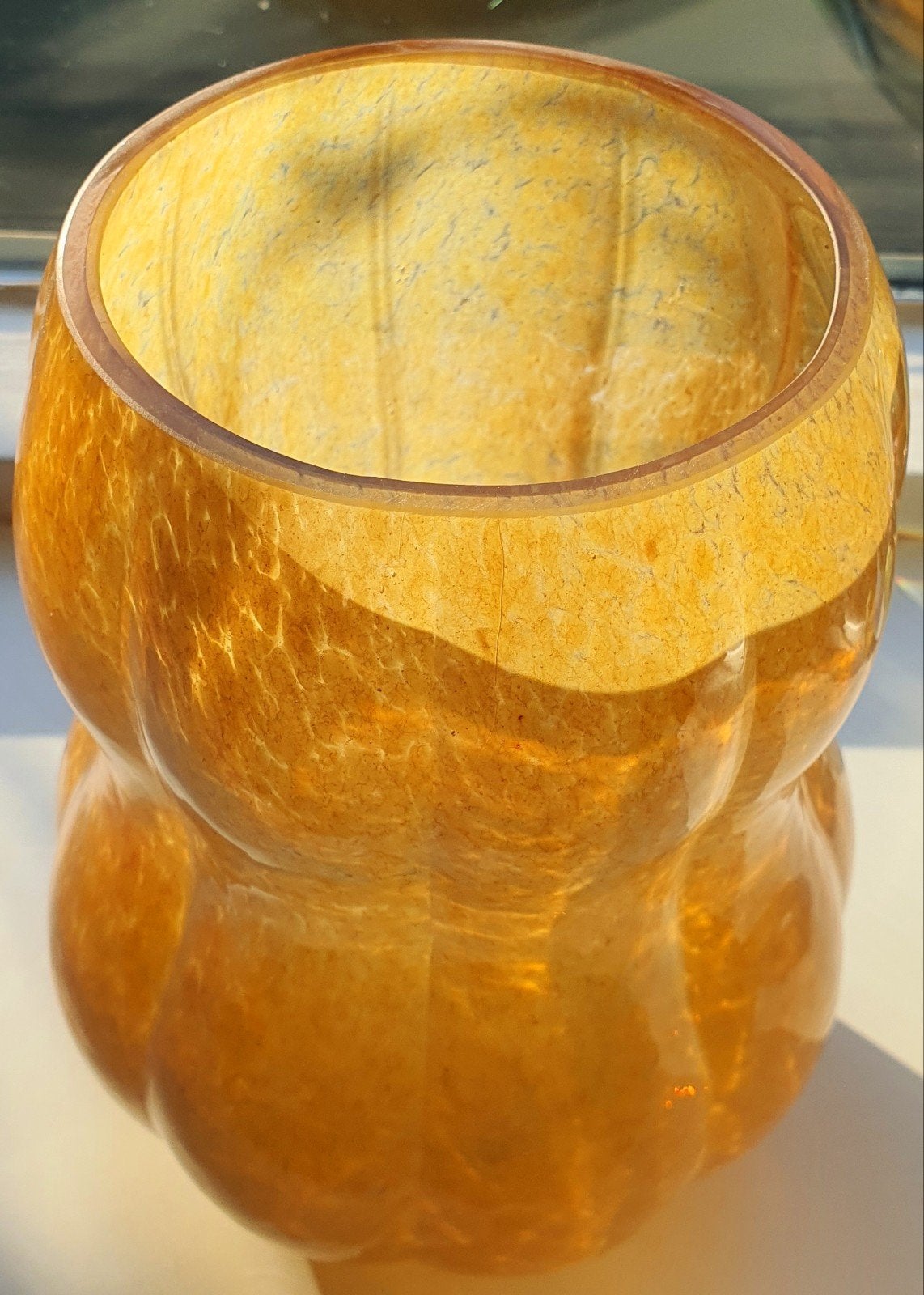 Vaas design glaskunst okergeel geel dik glas gaaf, 21 cm, Geel, Ophalen of Verzenden, Glas