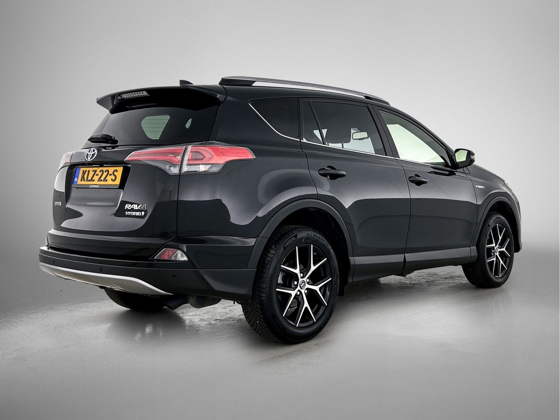 Toyota RAV4 2.5 Hybrid AWD Style | Dealer Onderhouden | 1650, Automaat, Gebruikt, 1650 kg, Zwart