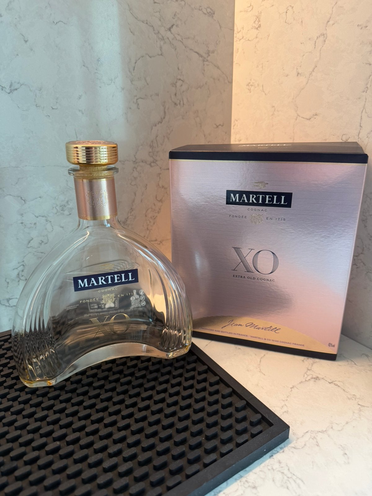 Martell XO cognac lege fles en doos. Voor verzamelaars, Verzamelen, Ophalen of Verzenden, Zo goed als nieuw, Verpakking