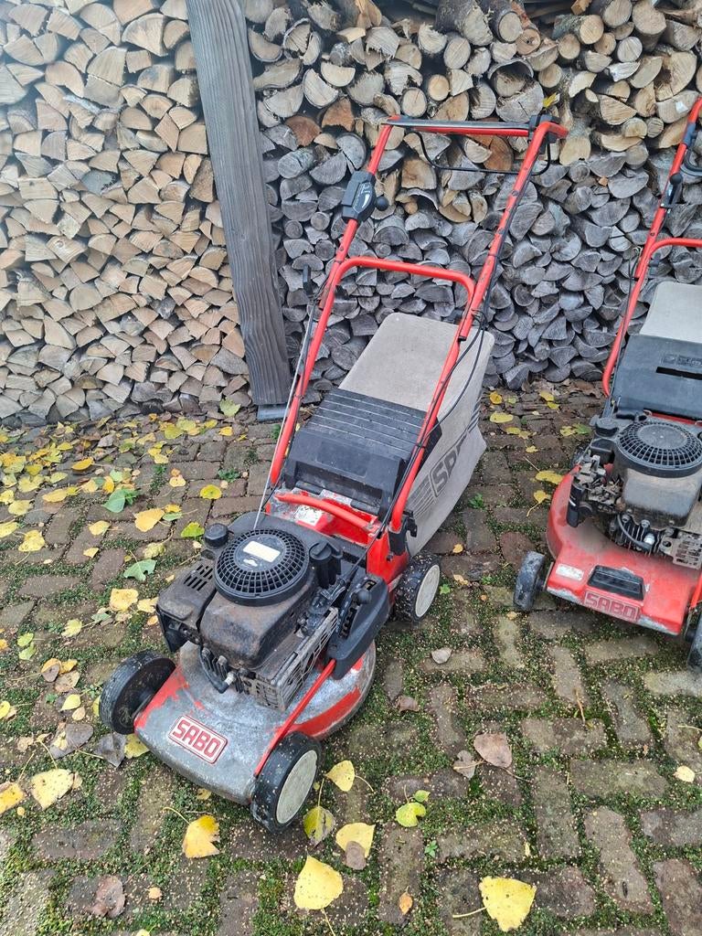 Grasmaaiers sabo, stiga, Ophalen