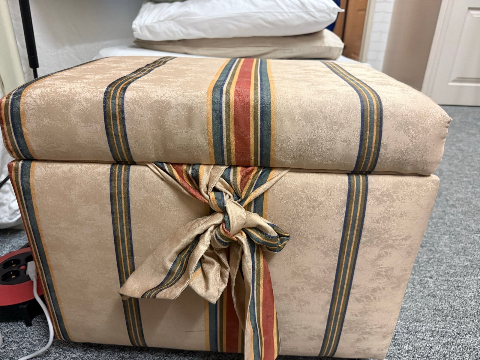 Decoratieve Opbergpoef met Stofbekleding, Ophalen, Gebruikt, Minder dan 50 cm, Stof
