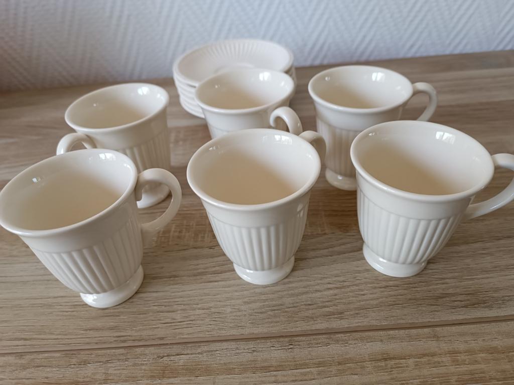 Wedgwood edme kopjes en schotels, Ophalen