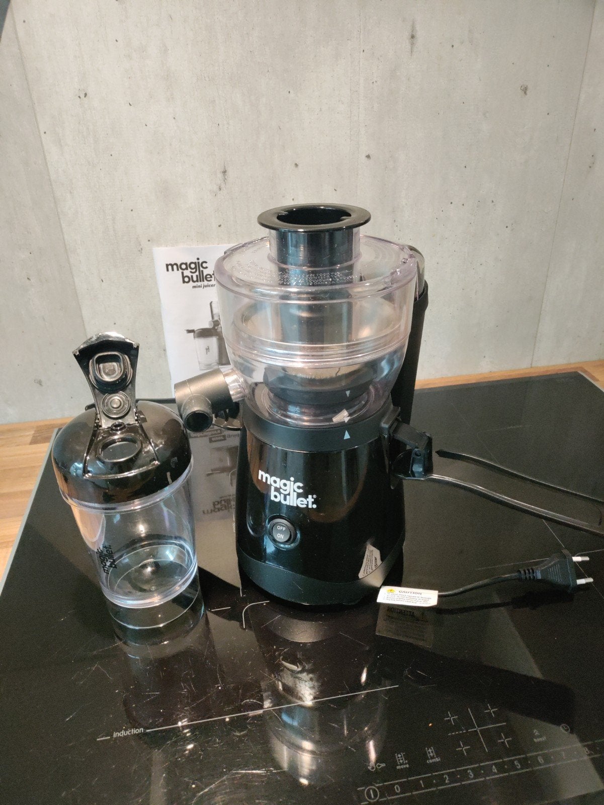 Magic Bullet sapcentrifuge - Zo goed als nieuw, Ophalen of Verzenden, Zo goed als nieuw, Elektrisch, Sapcentrifuge