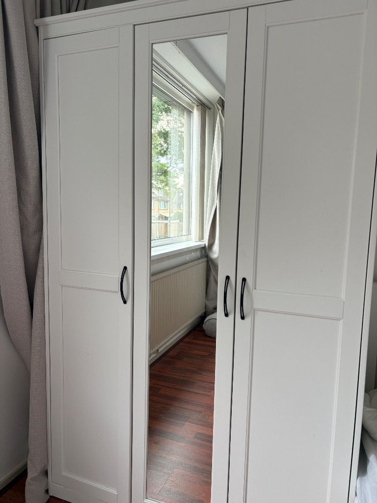 Kleding kast, Huis en Inrichting, Kasten | Kledingkasten, Ophalen, Met deur(en), 100 tot 150 cm, Zo goed als nieuw