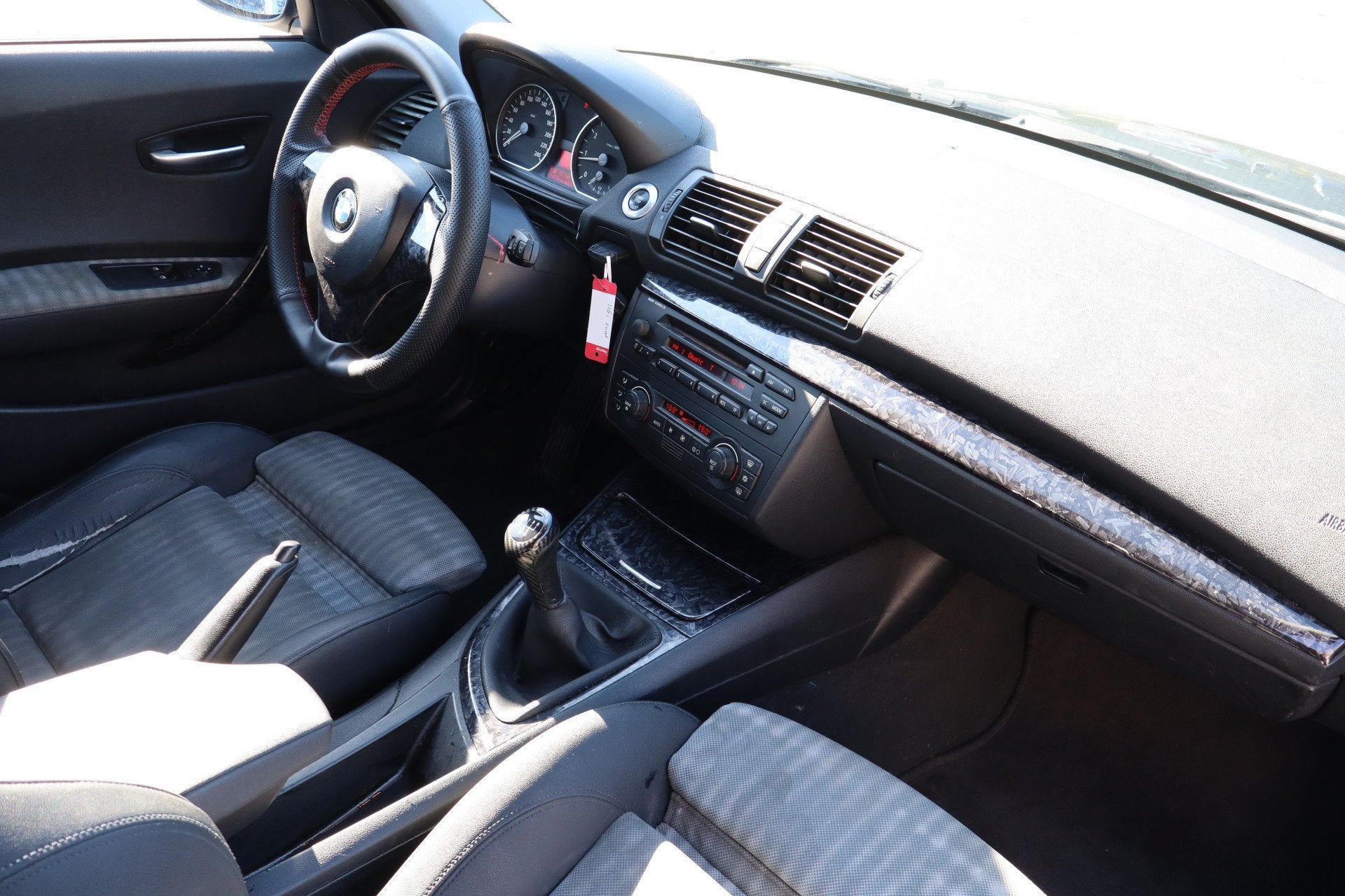 BMW 1-serie 116i Sportline Climate control/Elektrische ramen, Auto's, Gebruikt, Zwart, 4 cilinders, 635 kg