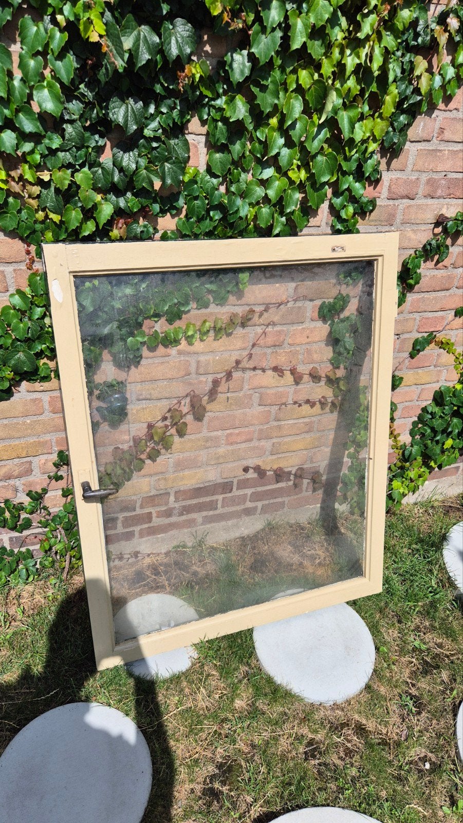 Houten raam met enkel glas, Doe-het-zelf en Verbouw, Glas en Ramen, Gebruikt, Gevelraam of Ruit, 80 tot 120 cm, Ophalen