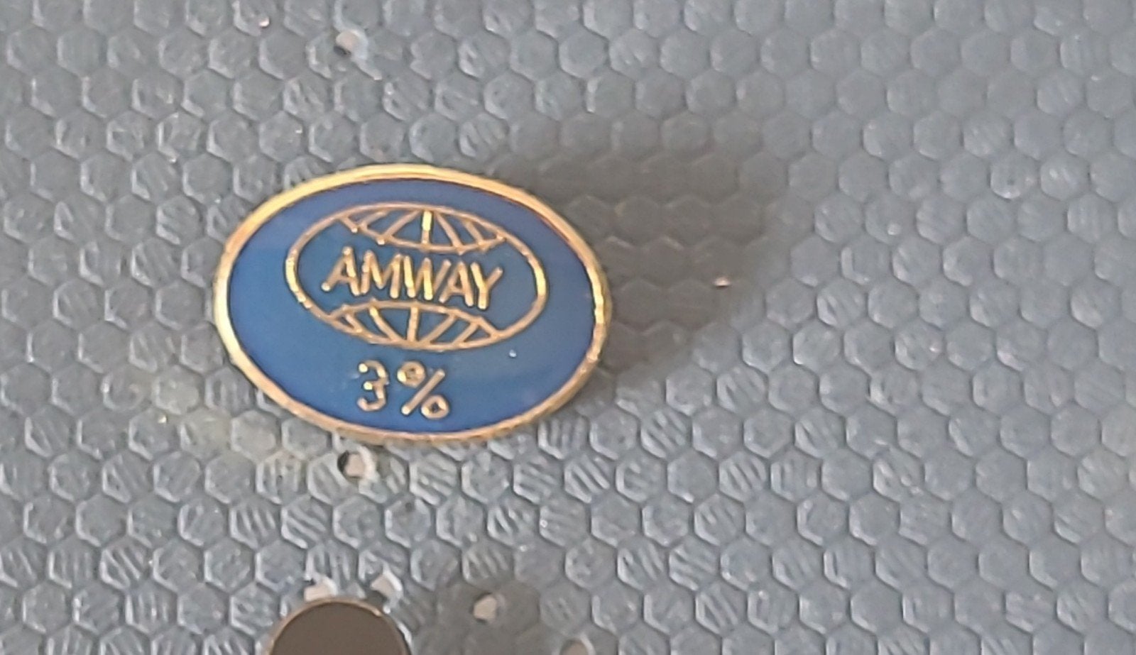 Amway 3% Pin - Vintage verzamelobject, Verzenden