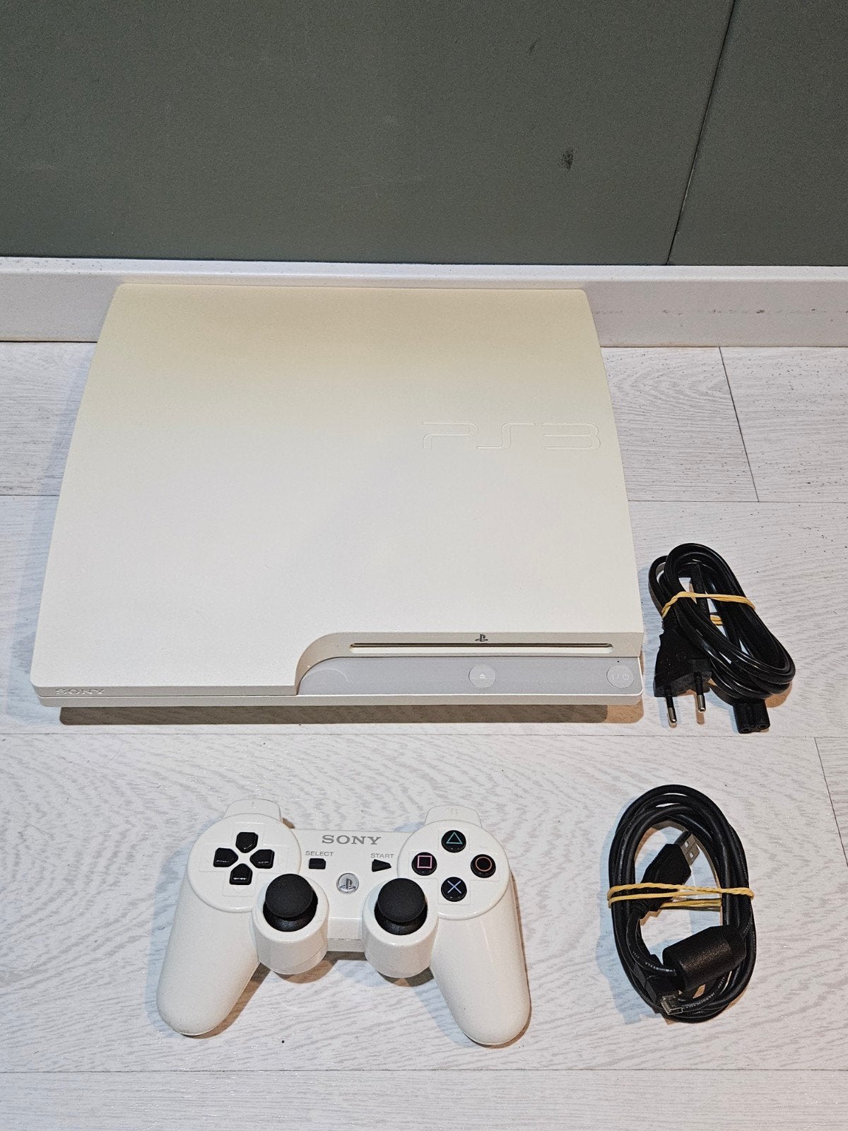 Sony PS3 Slim Classic White - 320GB, Spelcomputers en Games, Gebruikt, 320 GB, Ophalen of Verzenden, Met 1 controller