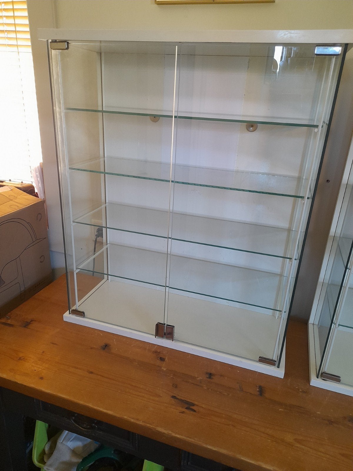 Ikea vitrinekast met 4 glasplaatjes, Ophalen, 50 tot 100 cm, Zo goed als nieuw, 150 tot 200 cm