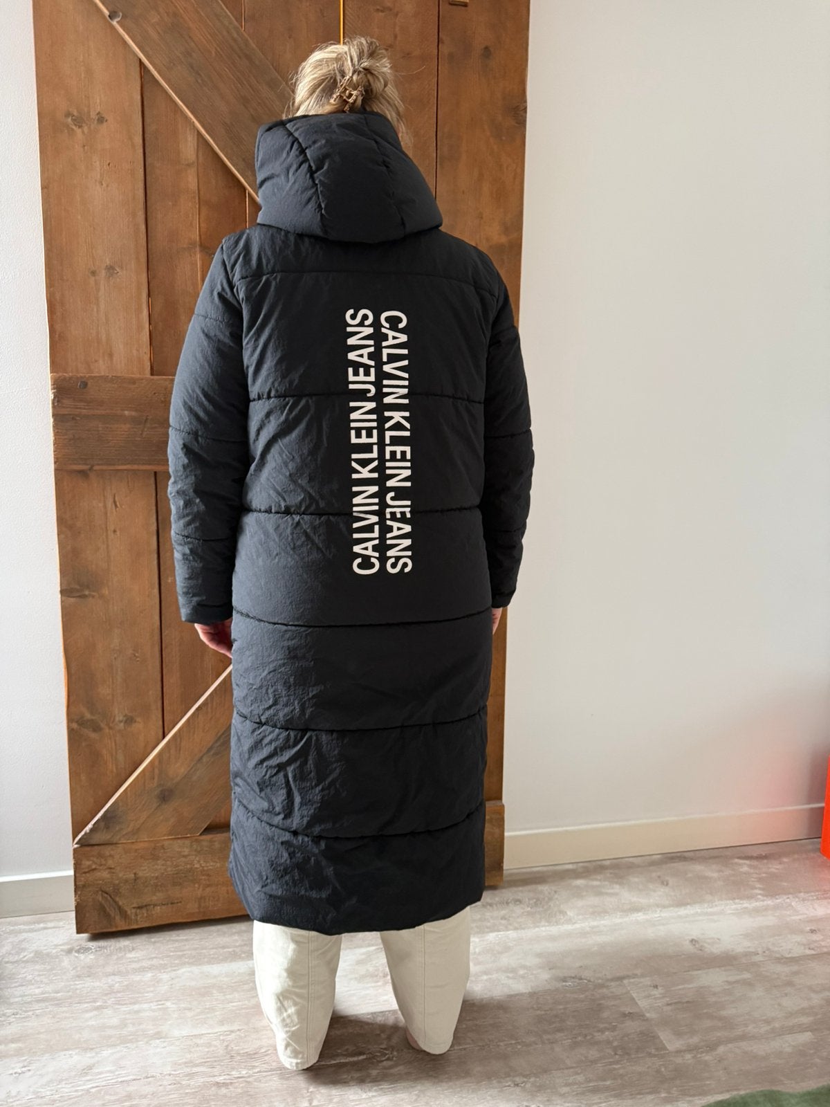 Calvin Klein winterjas getailleerd maat M, Ophalen of Verzenden, Zo goed als nieuw, Maat 38/40 (M), Zwart