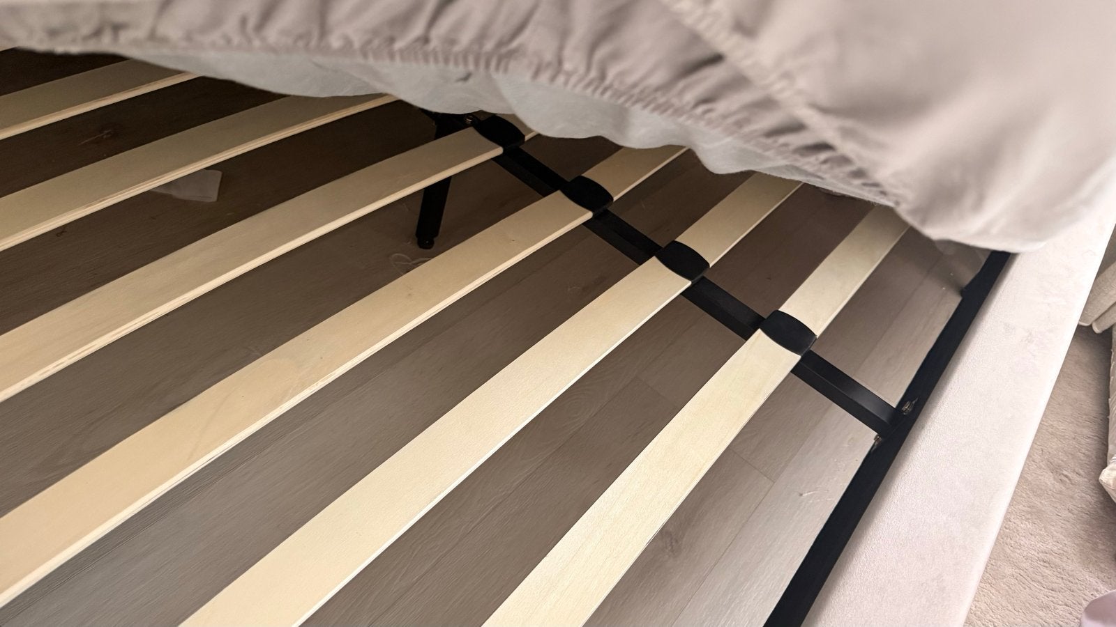 Beliani Fluweel Bed VILLETTE Taupe 140x200 cm, Ophalen, Gebruikt, Overige kleuren, Tweepersoons