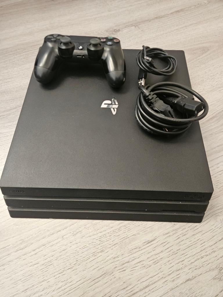 Sony PlayStation 4 Pro firmware 8.01 en RDR2, Ophalen of Verzenden, Zo goed als nieuw, 1 TB, Met 1 controller