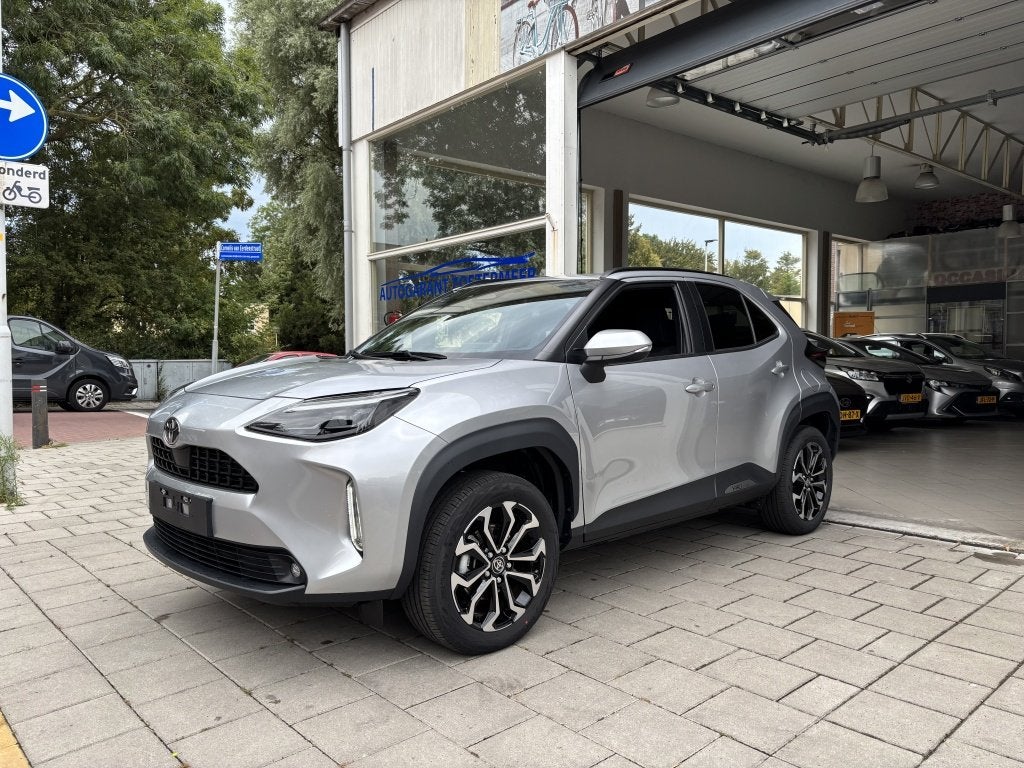 Toyota Yaris Cross 1.5 Hybr 130 Dynamic (bj 2025, automaat), Auto's, Automaat, Gebruikt, 1490 cc, 93 pk