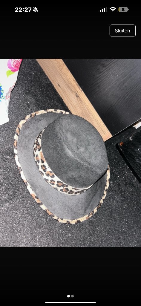 Zwarte hoed met luipaardprint band, Ophalen of Verzenden, Zo goed als nieuw, One size fits all, Hoed