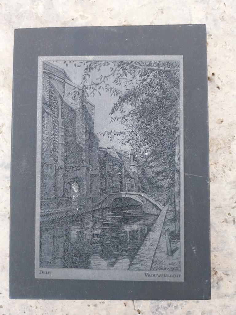Oude gravure? Graumans - Delft Vrouwenrecht, Antiek en Kunst, Kunst | Etsen en Gravures, Ophalen of Verzenden, Gravure, 1900 - 1949