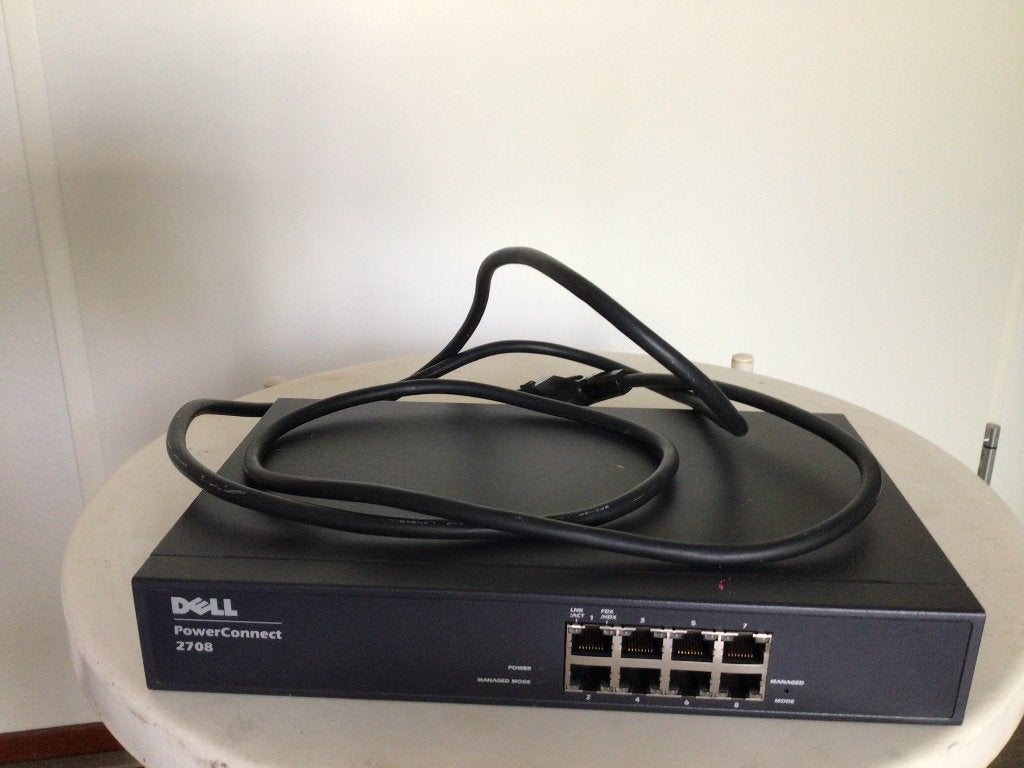 Dell PowerConnect 8 poorten, Computers en Software, Netwerk switches, Ophalen, Gebruikt