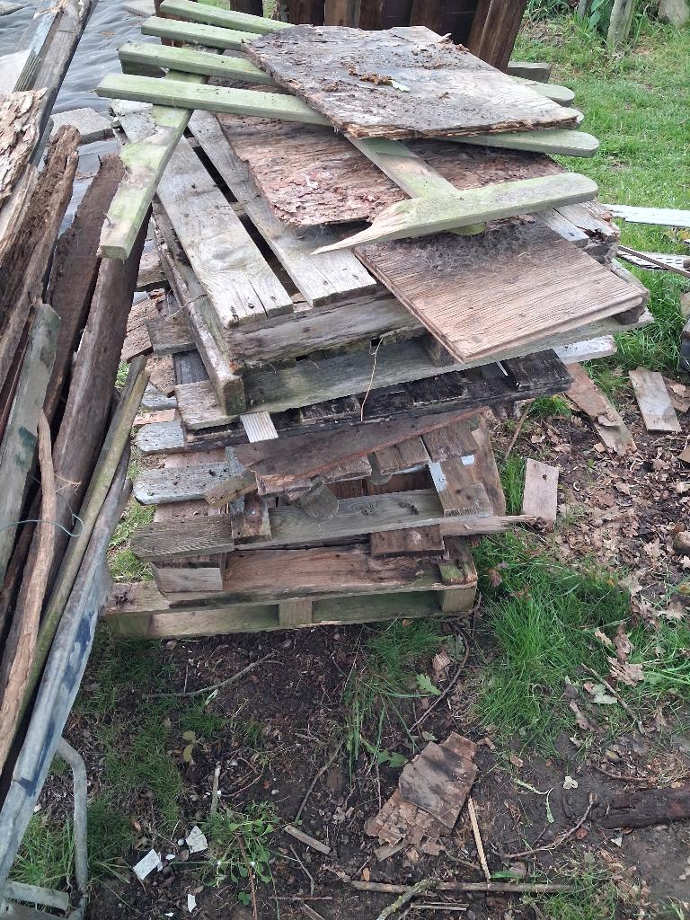 Gratis kachelhout - stookhout, Tuin en Terras, Haardhout, Minder dan 3 m³, Ophalen