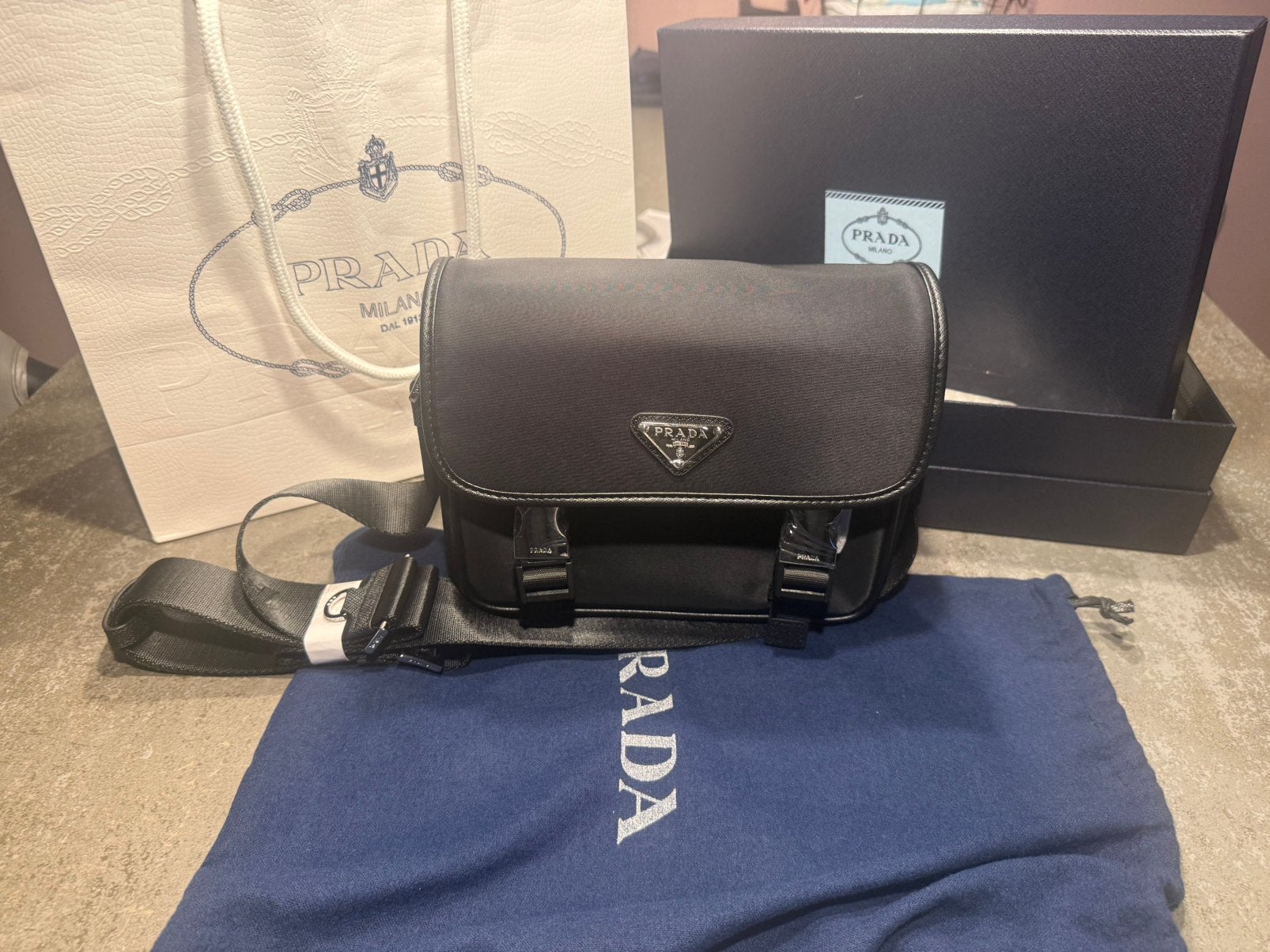 Prada Milano Re Nylon shoulder Bag, Ophalen, Nieuw, Zwart, Schoudertasje