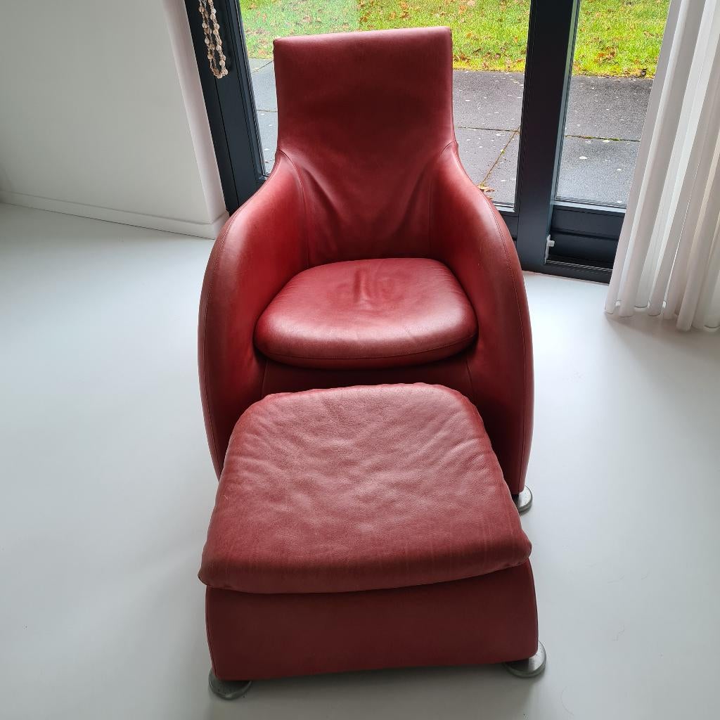 Montis Rode Loungestoel met voetenbank (Gerard van den Berg), Ophalen, Gebruikt, Tijdloos, Modern, 50 tot 75 cm