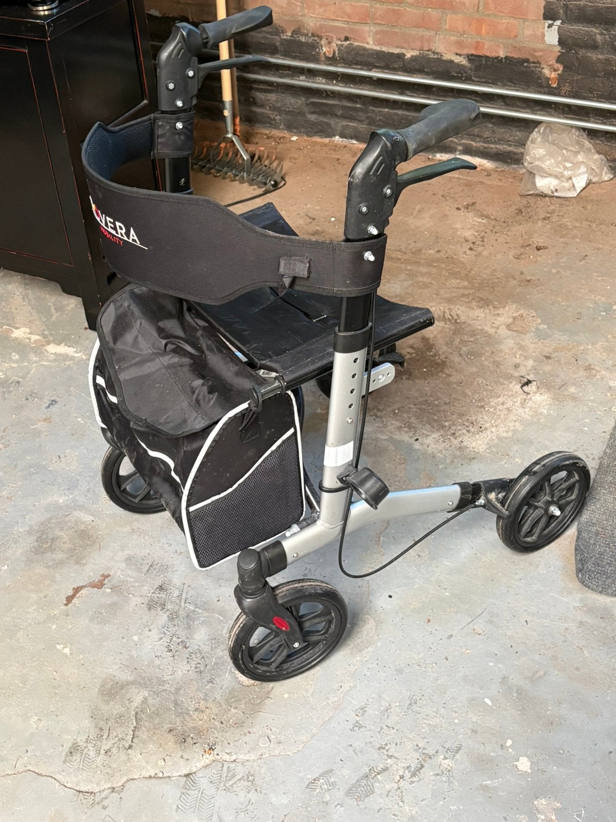 Rovera lichtgewicht rollator, Ophalen, Lichtgewicht, Zo goed als nieuw