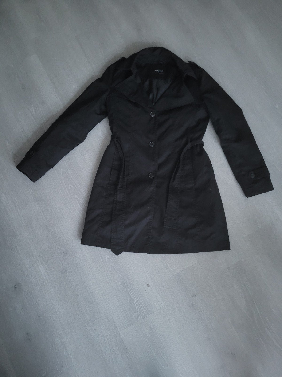 Trenchcoat zwart, Kleding | Dames, Jassen | Winter, Ophalen of Verzenden, Zo goed als nieuw, Maat 38/40 (M), Zwart