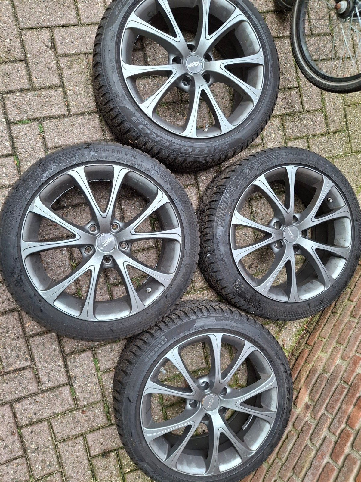 Nette winterbanden met goed profiel bmw 3 serie, Auto-onderdelen, Ophalen of Verzenden, Gebruikt