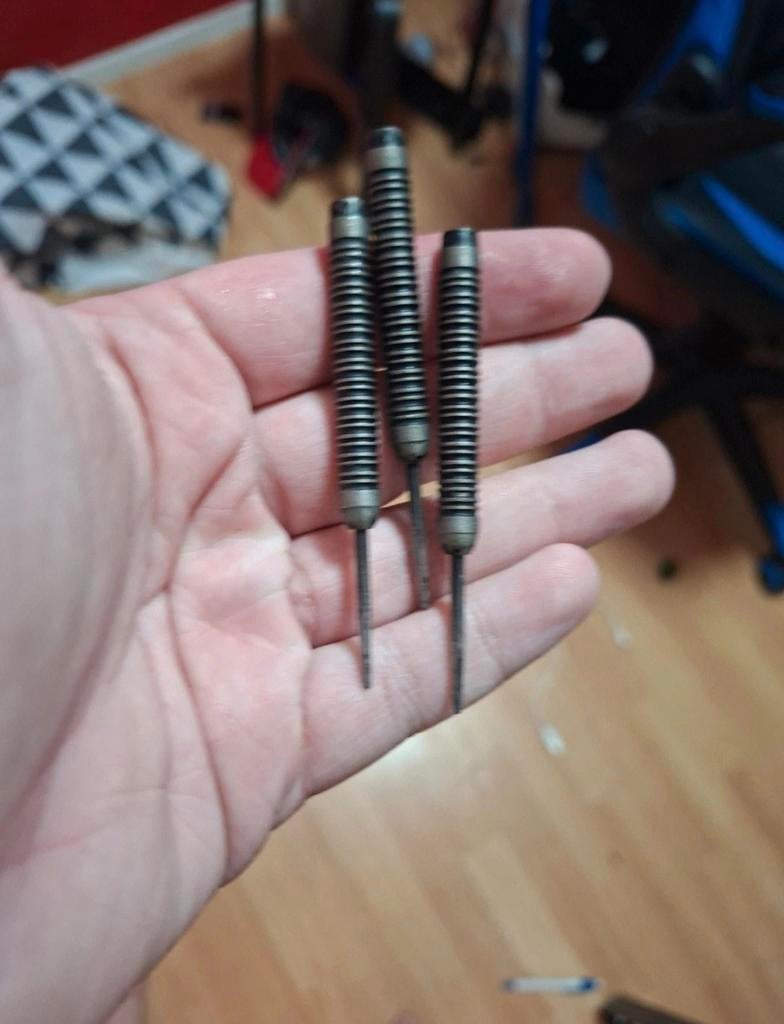 Winmau dartpijlen 90% tungsten 24gram, Sport en Fitness, Darts, Ophalen of Verzenden, Zo goed als nieuw, Pijlen
