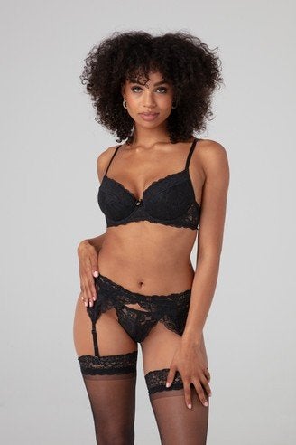Zwarte kanten lingerieset met jarretelgordel, maat S, Kleding | Dames, Ondergoed en Lingerie, Ophalen of Verzenden, Zwart, Setje