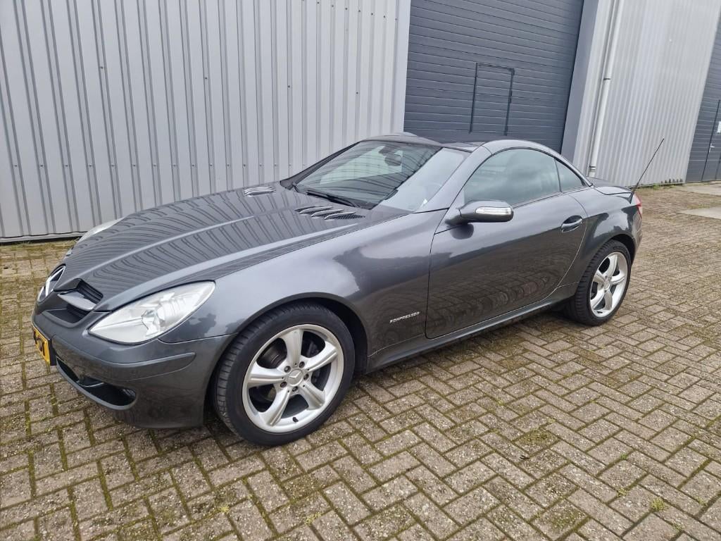 Mercedes-Benz SLK 1.8 Slk200 Kompr Roadster AUT 2006, Auto's, Mercedes-Benz, Automaat, Achterwielaandrijving, Zwart, 4 cilinders