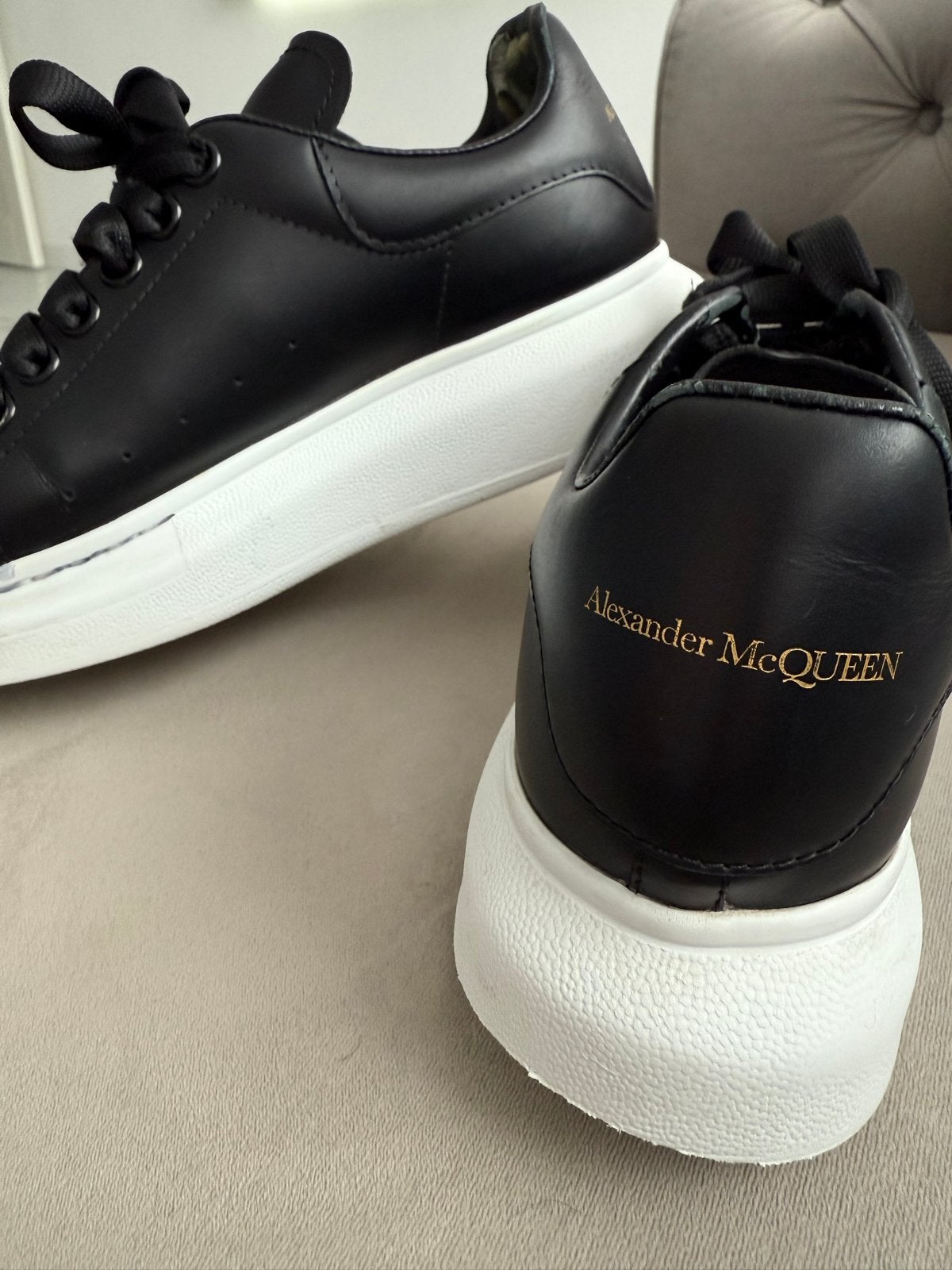Alexander McQueen Sneakers Zwart/Wit, Kleding | Dames, Ophalen of Verzenden, Gedragen, Zwart, Sneakers of Gympen