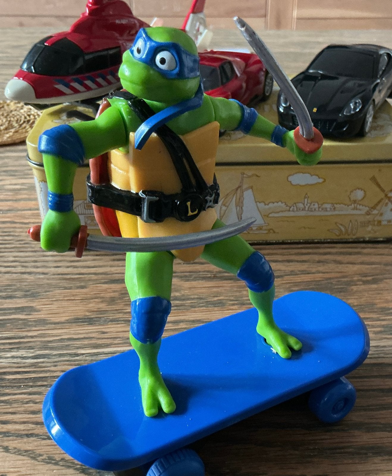 Grote Ninja Turtles Schildpad Leonardo op Skateboard Plank, Ophalen of Verzenden, Zo goed als nieuw, Pop