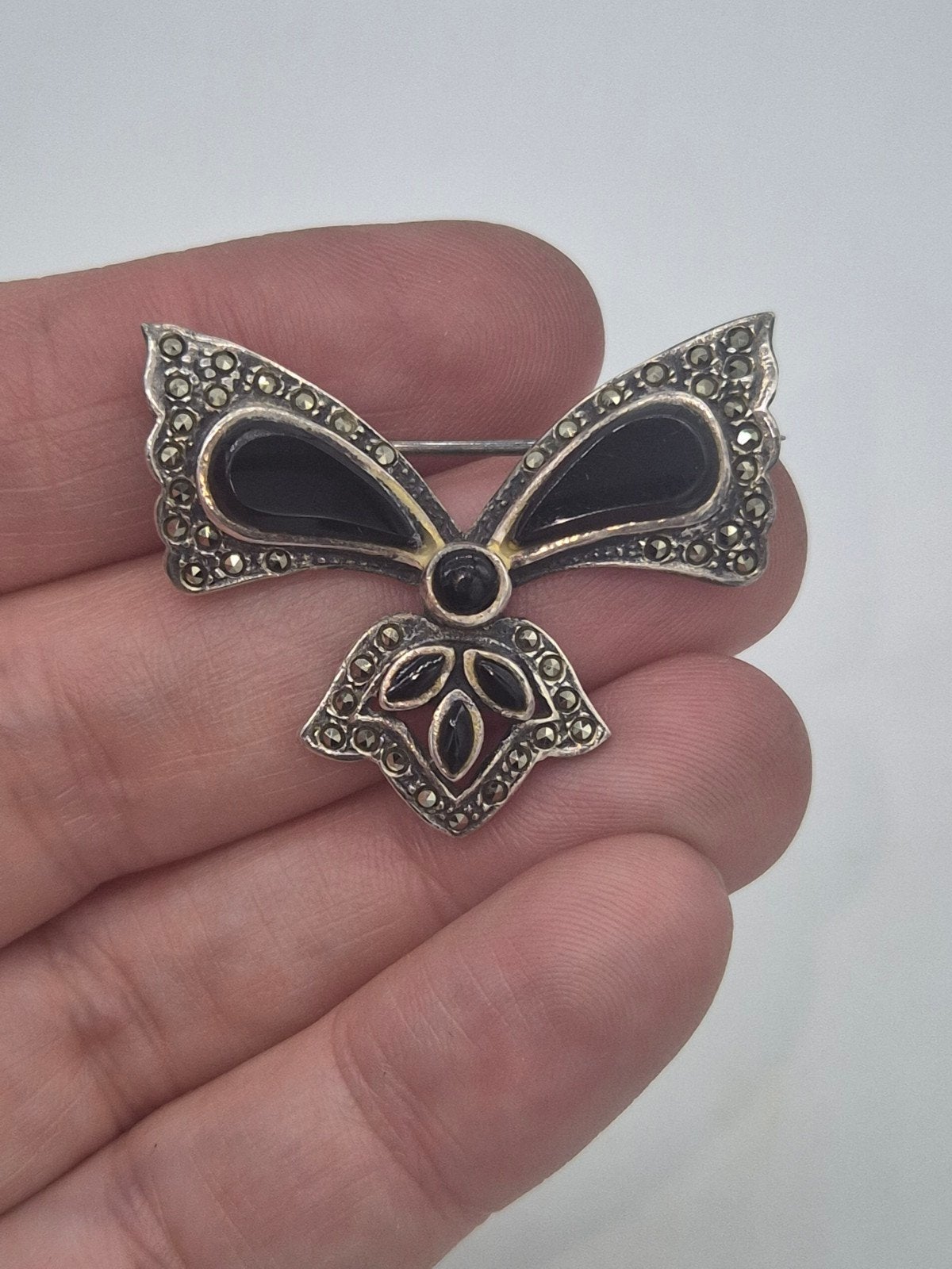 Vintage Zilveren Broche met Onyx en Markasietjes 925, Gebruikt, Verzenden, Minder dan 4 cm, Met edelsteen