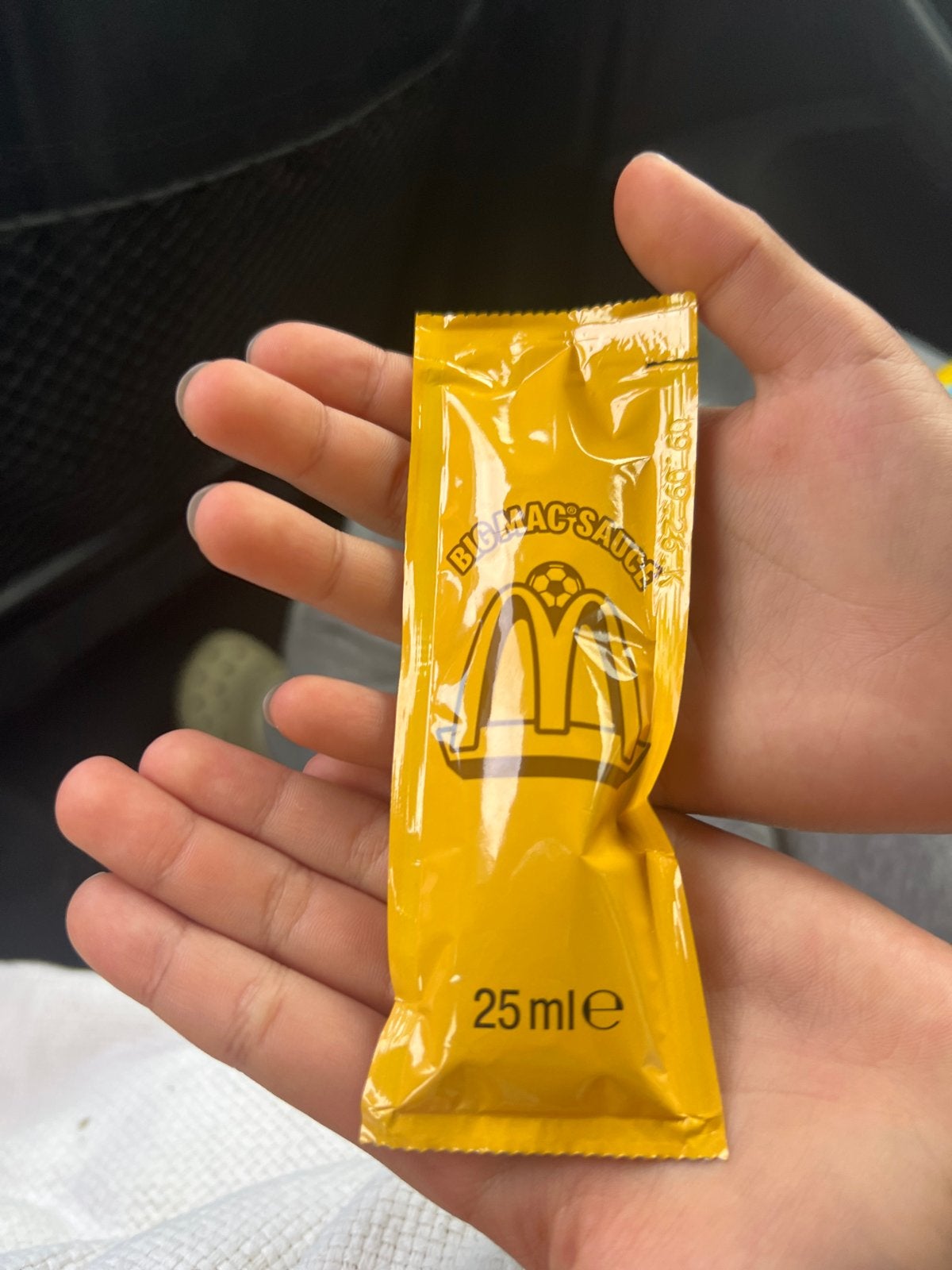 2026 WK Big Mac saus, Ophalen