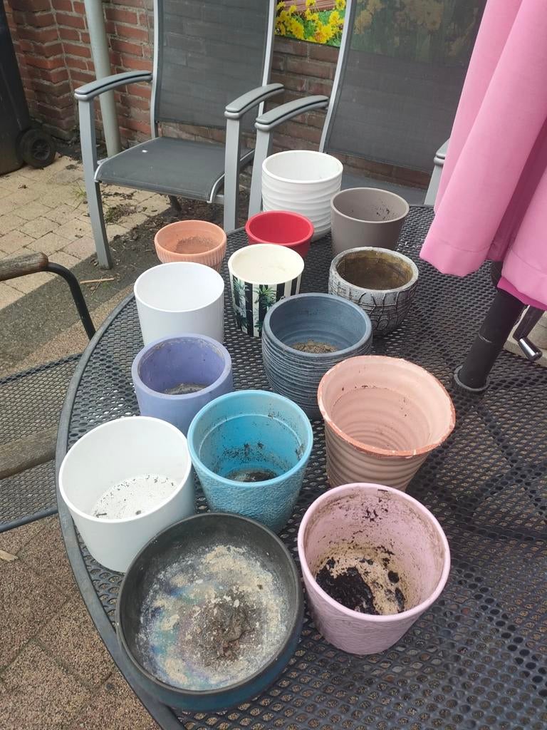 14 bloempotten, Ophalen, Rond, Aardewerk, Minder dan 40 cm