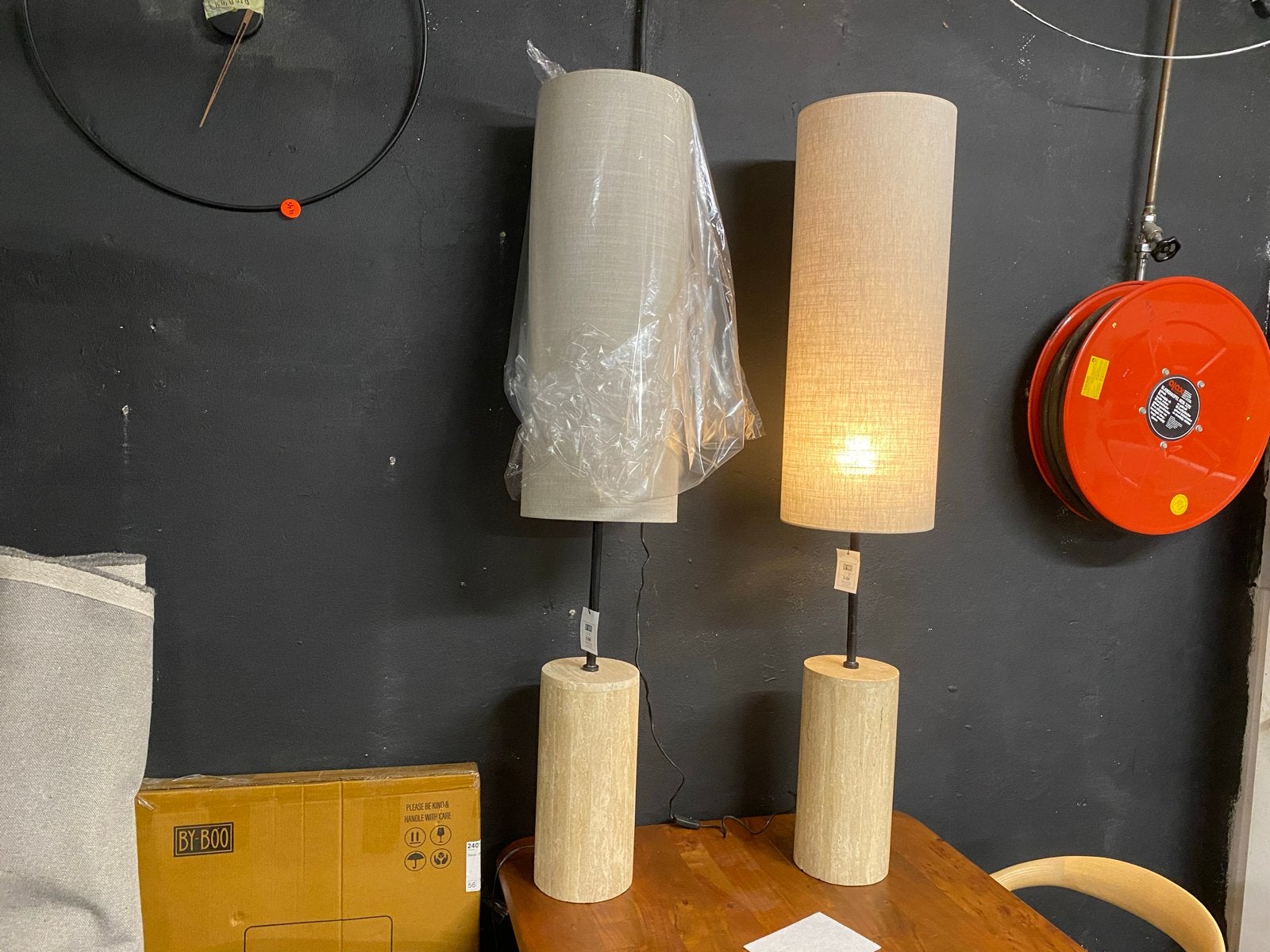 Vloerlamp Amara travertin linnen 145 cm, Ophalen, 100 tot 150 cm, Nieuw, E27 (groot)