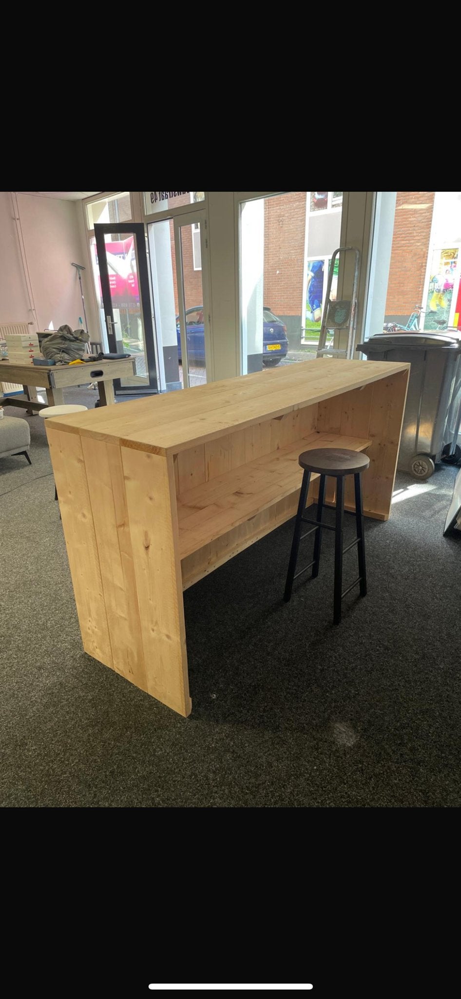 Houten bar met 4 barstoelen, Huis en Inrichting, Barren, Ophalen, Gebruikt, Inclusief barstoelen