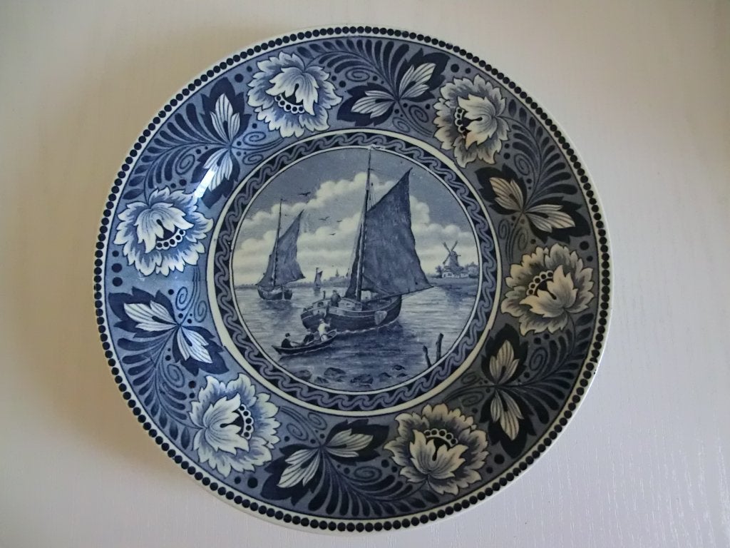 Wandbord Societe Ceramique Maestricht  Hollandia Zeilschepen, Ophalen of Verzenden